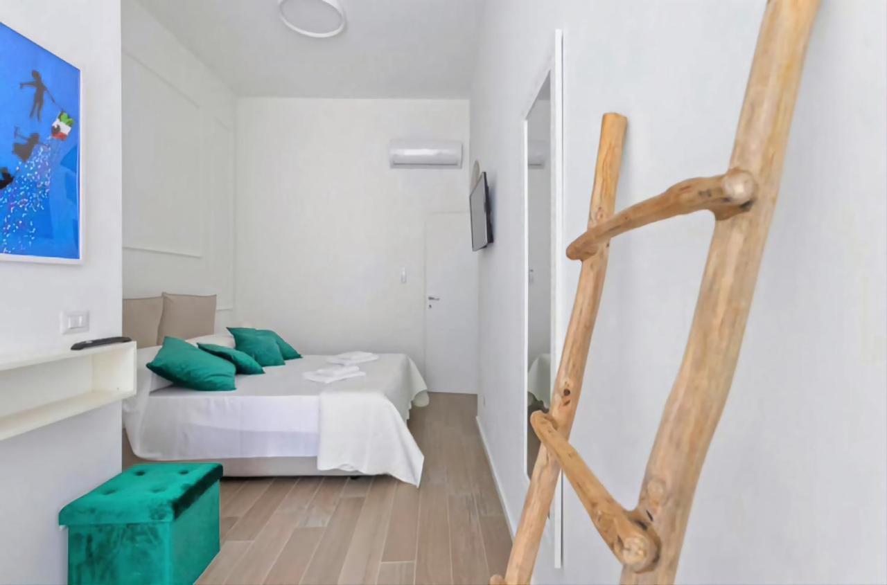 Sofia Lake Suite Комо Екстериор снимка