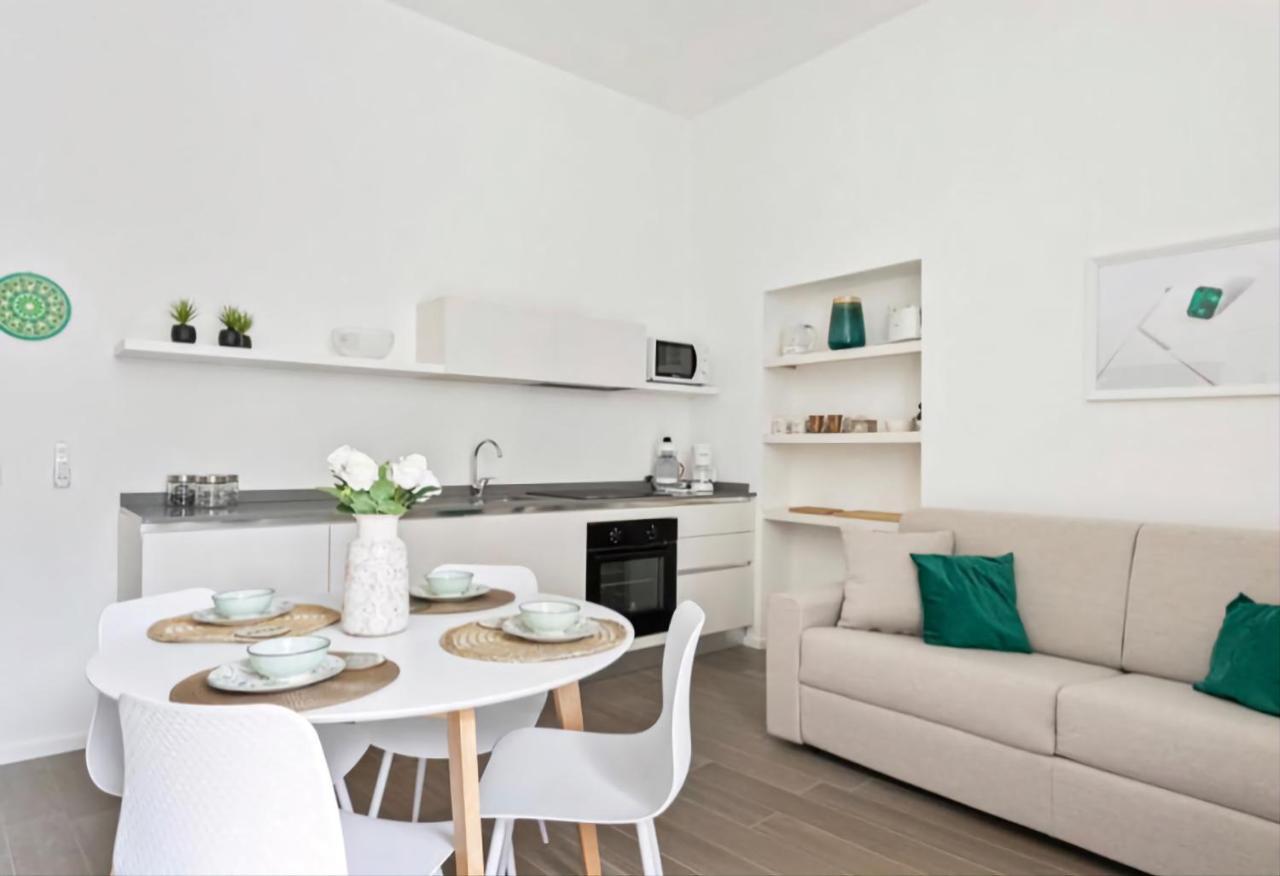 Sofia Lake Suite Комо Екстериор снимка