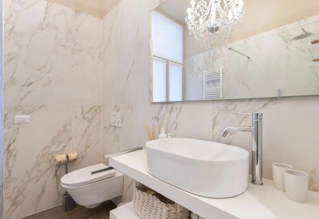 Sofia Lake Suite Комо Екстериор снимка