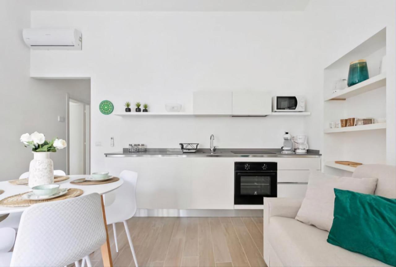 Sofia Lake Suite Комо Екстериор снимка